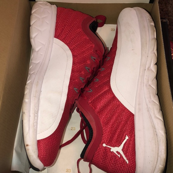 Jordans trainers - Picture 1 of 2